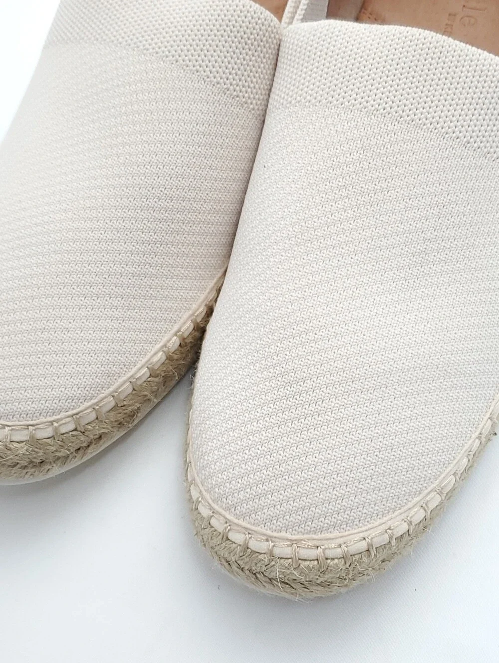 NEW Gentle Souls Womens Lizzy Slip On Espadrille White/Cream Flats Shoes Size 8